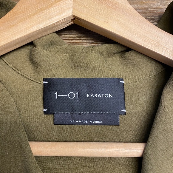 100% silk Babaton blouse - Picture 2 of 3